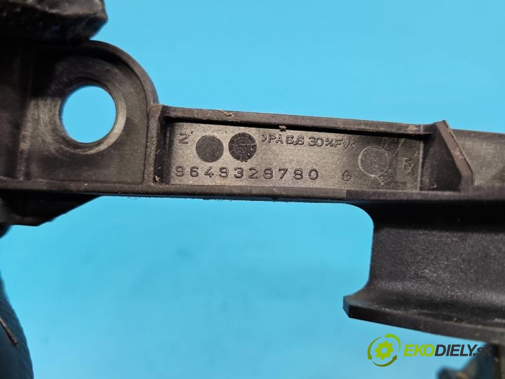 Citroen C4 I 2004-2011 1.4 16V 88 hp manual 65 kW 1360 cm3 5- lišta pod světly 9649328680