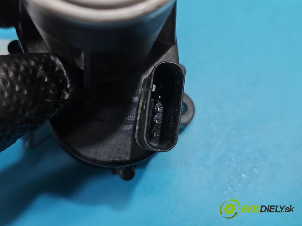 Bmw 5 F10 2010-2017 3.0d 204 hp manual 150 kW 2993 cm3 4- Ovladač: klapky: kolektora: 8575534 (Motorek ostatní)