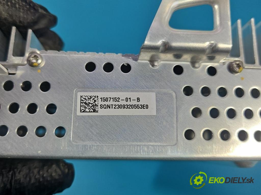 Tesla Model Y 0.0 automatic 378 kW  5- Zesilovač: 1507152-01-B (Zesilovač)
