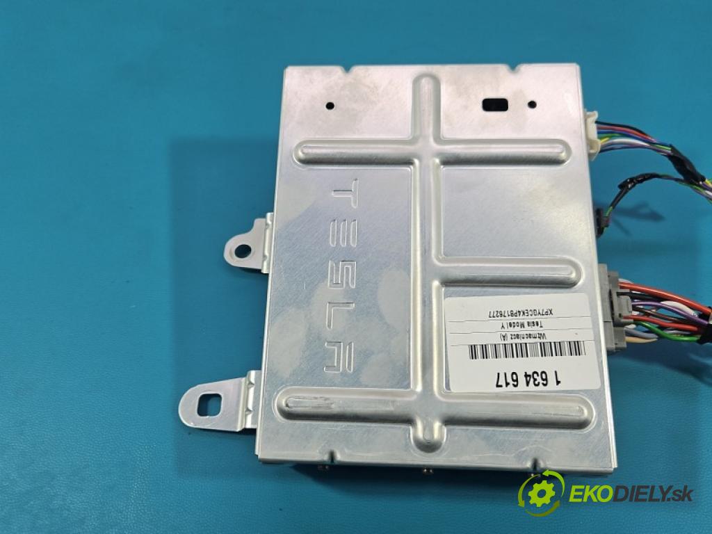 Tesla Model Y 0.0 automatic 378 kW  5- Zesilovač: 1507152-01-B (Zesilovač)