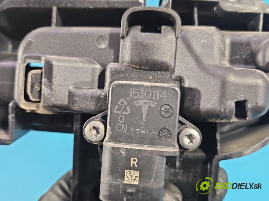 Tesla Model Y 0.0 automatic 378 kW  5- rukoväť zadné pravé mimo: 1528115-00-D (Kľučka dverí ostatné)