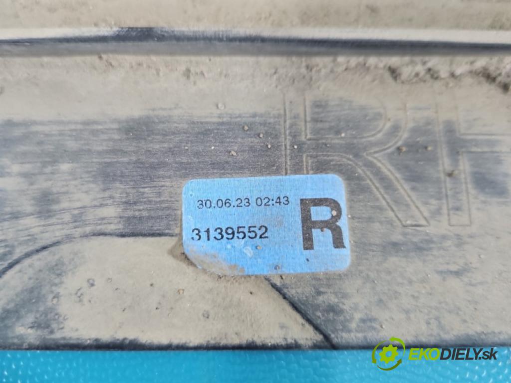 Tesla Model Y 0.0 automatic 378 kW  5- lišta práh: pravé 1845523-00-A (Prahová lišta)