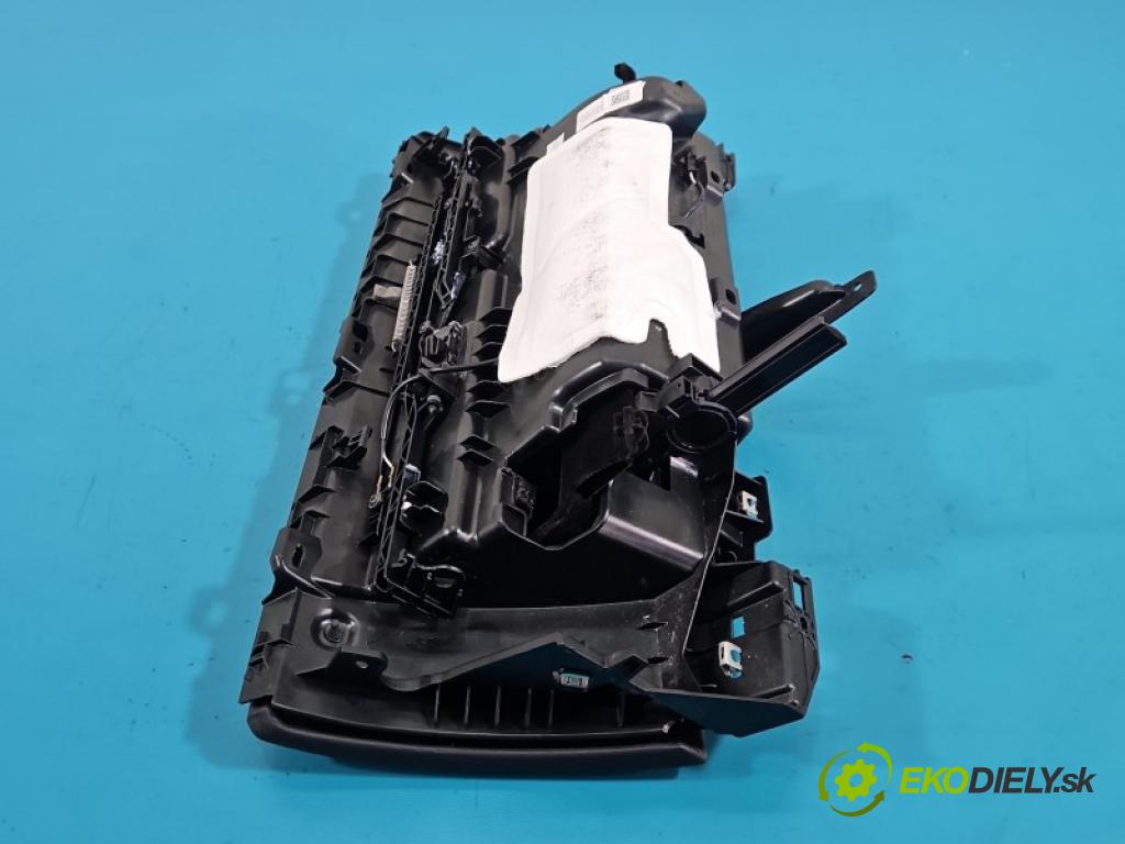 Tesla Model Y 0.0 automatic 378 kW  5- kastlík 1643118-00-A