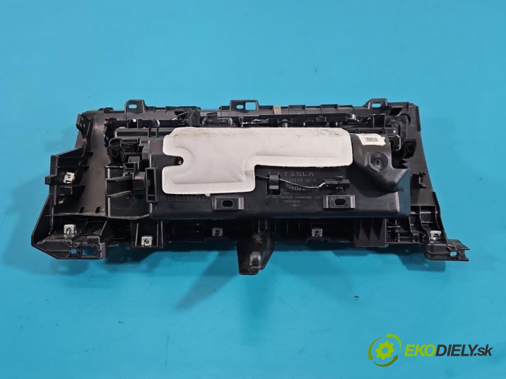 Tesla Model Y 0.0 automatic 378 kW  5- kastlík 1643118-00-A