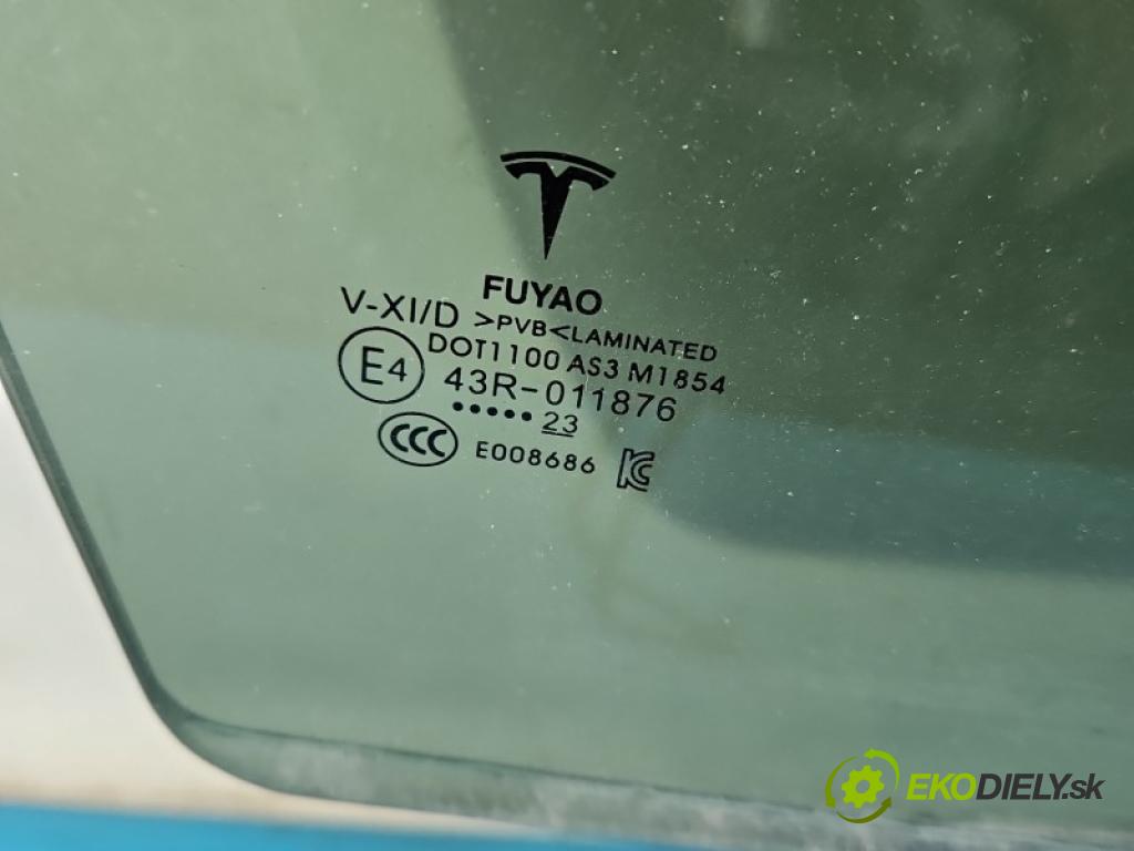 Tesla Model Y 0.0 automatic 378 kW 5- sklo dveře zadní pravé