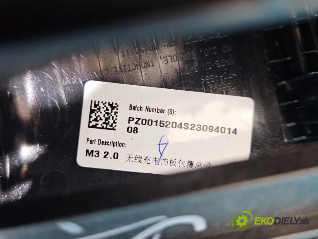 Tesla Model Y 0.0 automatic 378 kW  5- loketní opěrka P1108494 (Loketní opěrka)