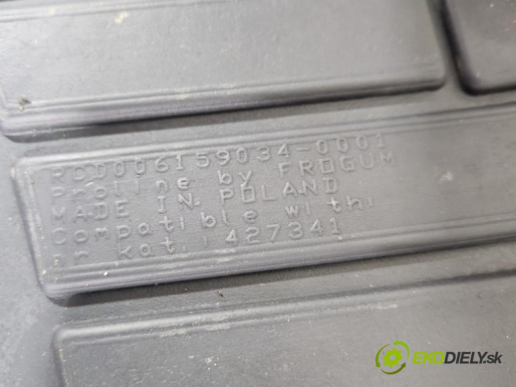 Tesla Model Y 0.0 automatic 378 kW 5- Koberce: