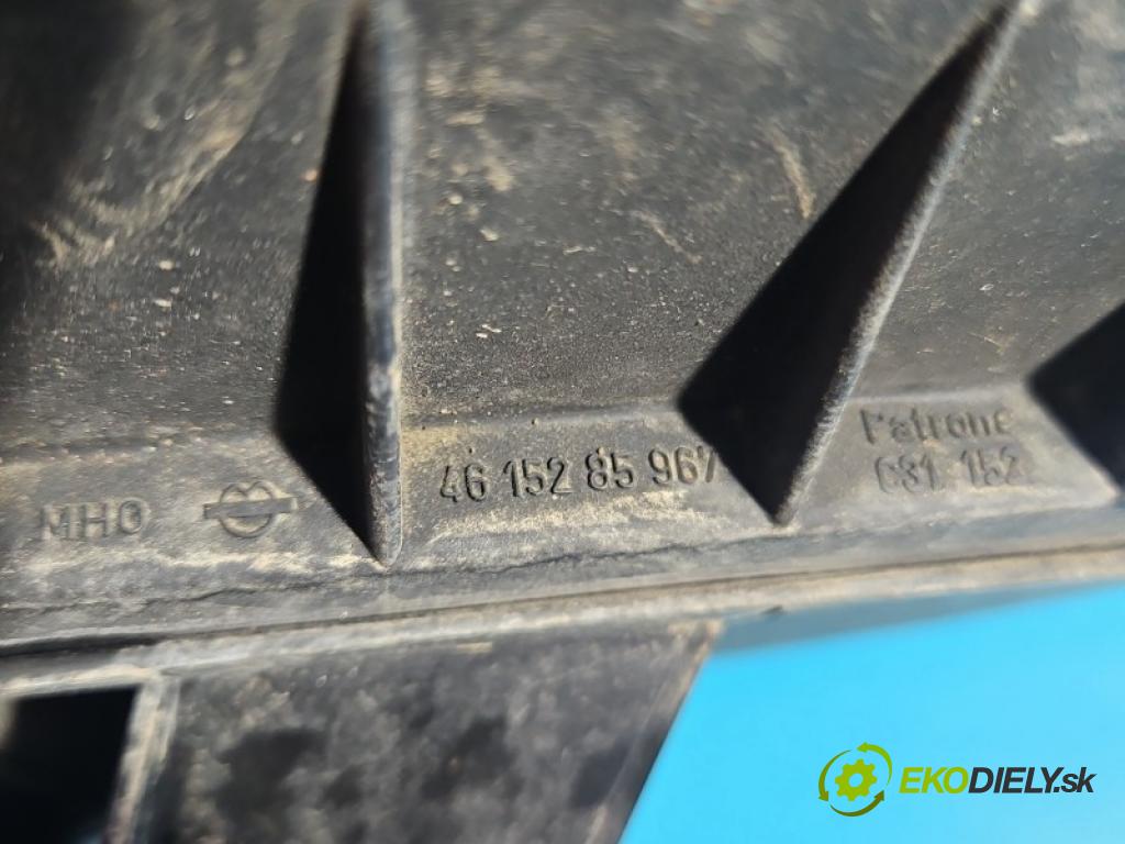 Audi 80 B4 1991-1994 2.0 8V 116 HP manual 85 kW 1984 cm3 4- obal filtra vzduchu 037129607A (Obal vzduchového filtra)