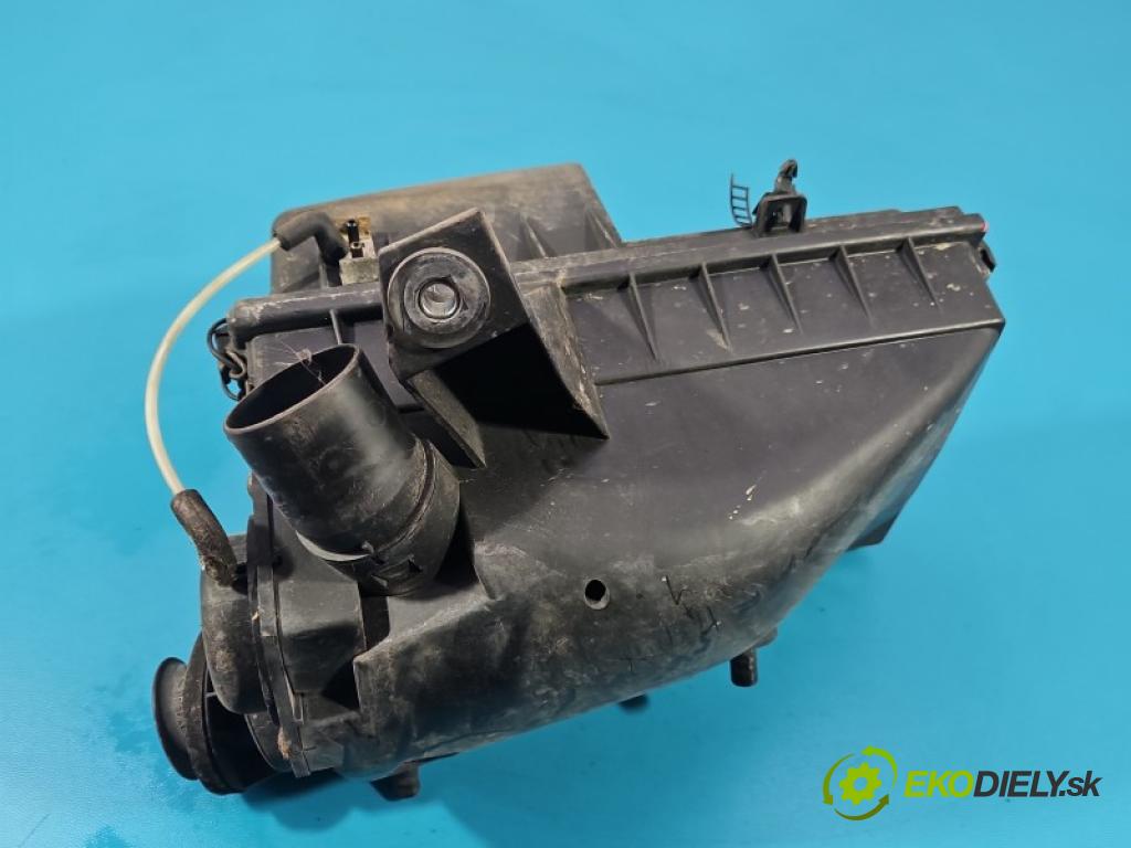 Audi 80 B4 1991-1994 2.0 8V 116 HP manual 85 kW 1984 cm3 4- obal filtra vzduchu 037129607A (Obal vzduchového filtra)