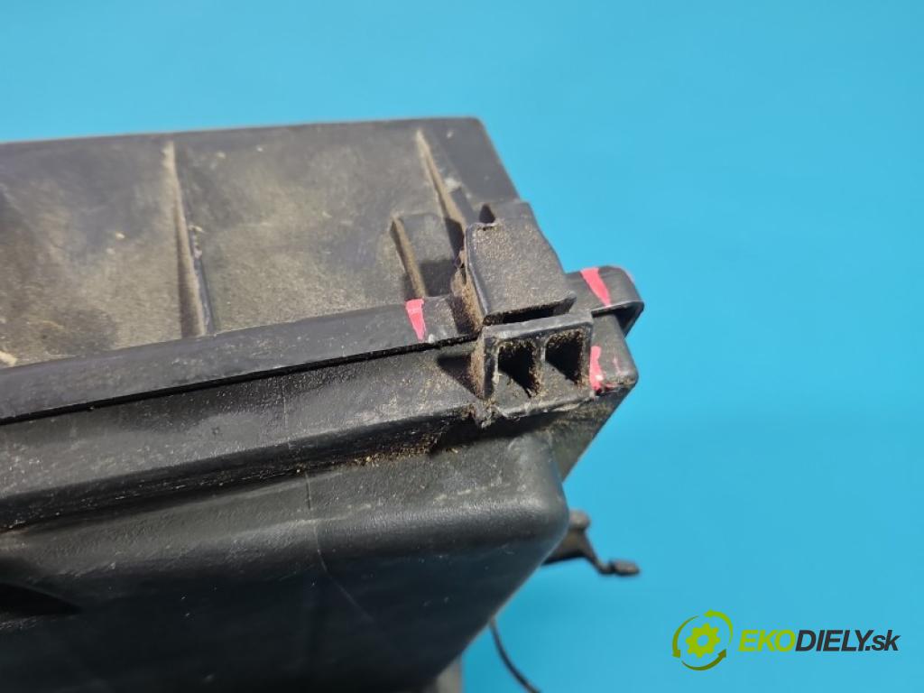 Audi 80 B4 1991-1994 2.0 8V 116 HP manual 85 kW 1984 cm3 4- obal filtra vzduchu 037129607A (Obal vzduchového filtra)