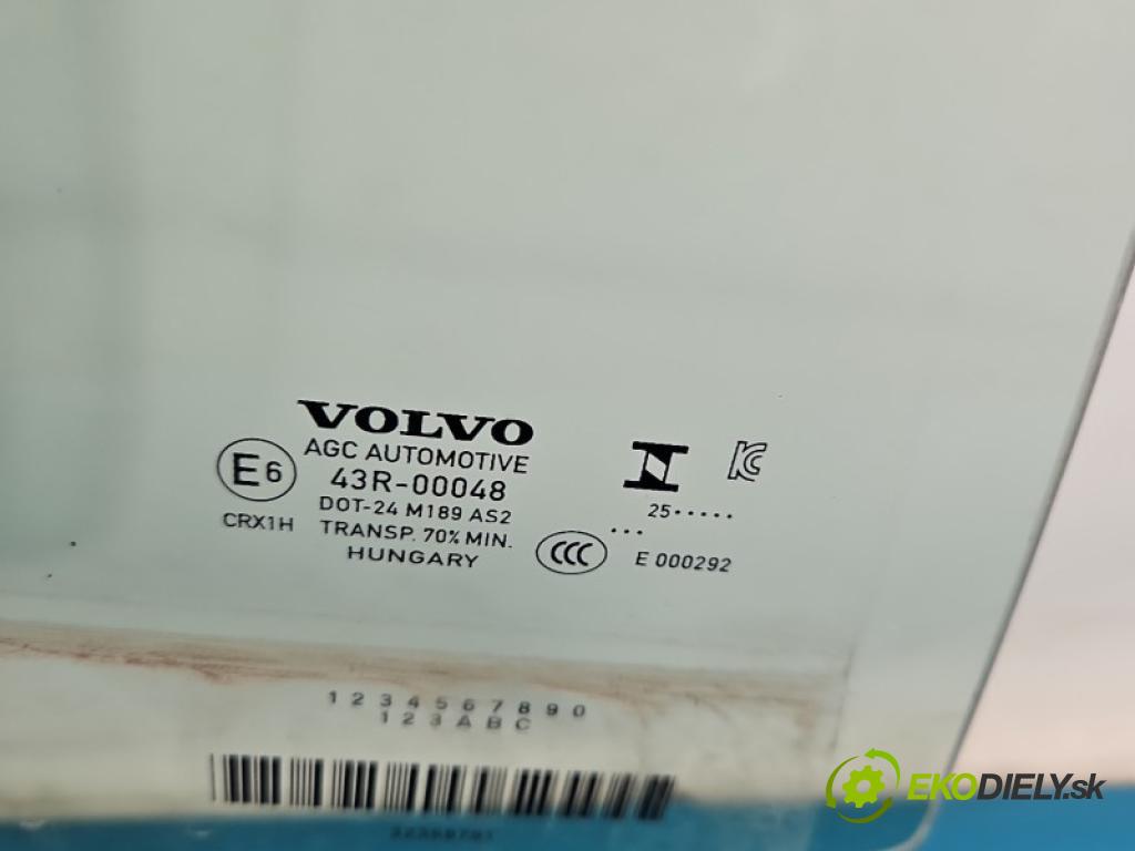 Volvo XC40 2017- 2.0 T B3 163 hp automatic 120 kW 1969 cm3 5- sklo dveře zadní pravé