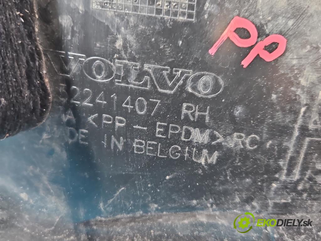 Volvo XC40 2017- 2.0 T B3 163 HP automatic 120 kW 1969 cm3 5- Blatník: predné pravé 32241407