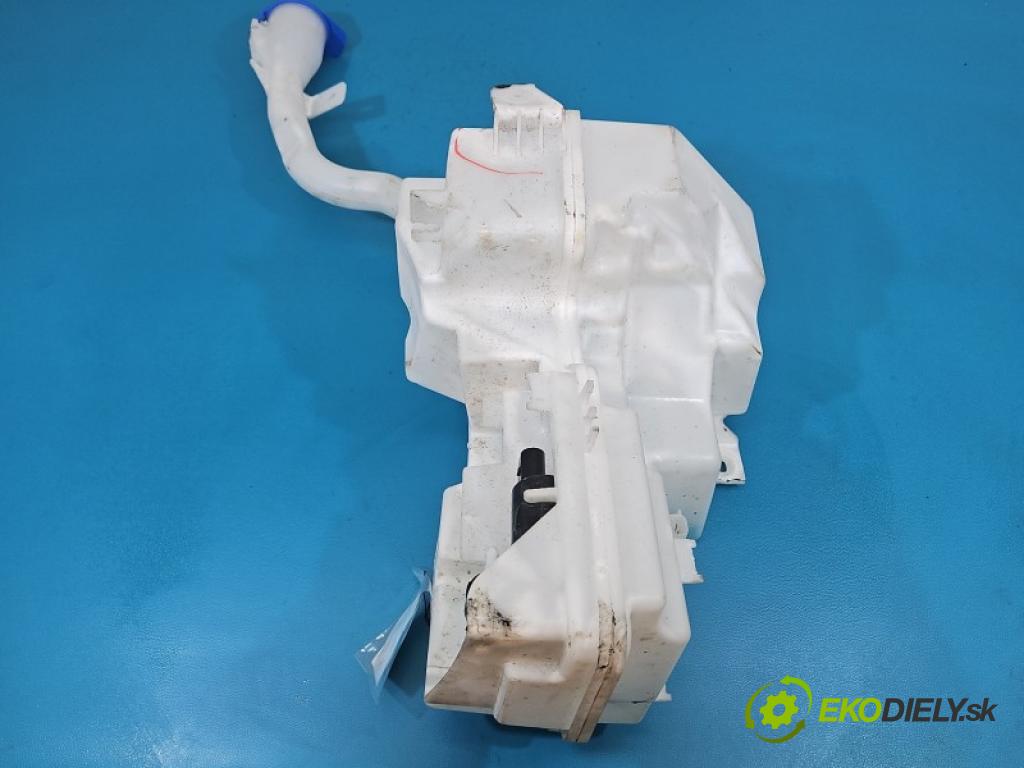 Volvo XC40 2017- 2.0 T B3 163 HP automatic 120 kW 1969 cm3 5- nádržka tekutina: ostrekovačov 32229650