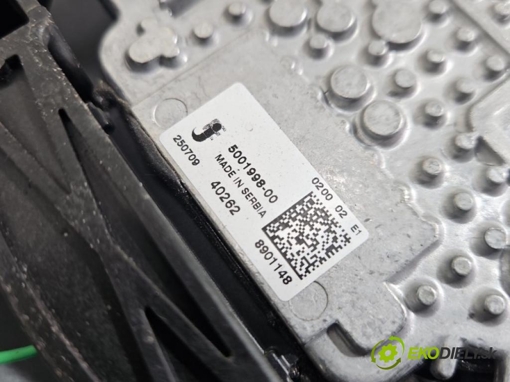 Volvo XC40 2017- 2.0 T B3 163 hp automatic 120 kW 1969 cm3 5- ventilátor chladič P32339436