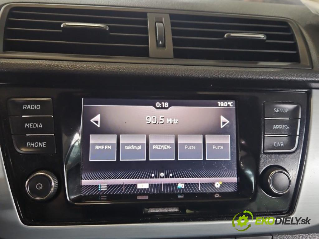 Skoda Fabia III 2014-2021 1.0 TSI 95 HP manual 70 kW 999 cm3 5- Radio originál 6V0035871J