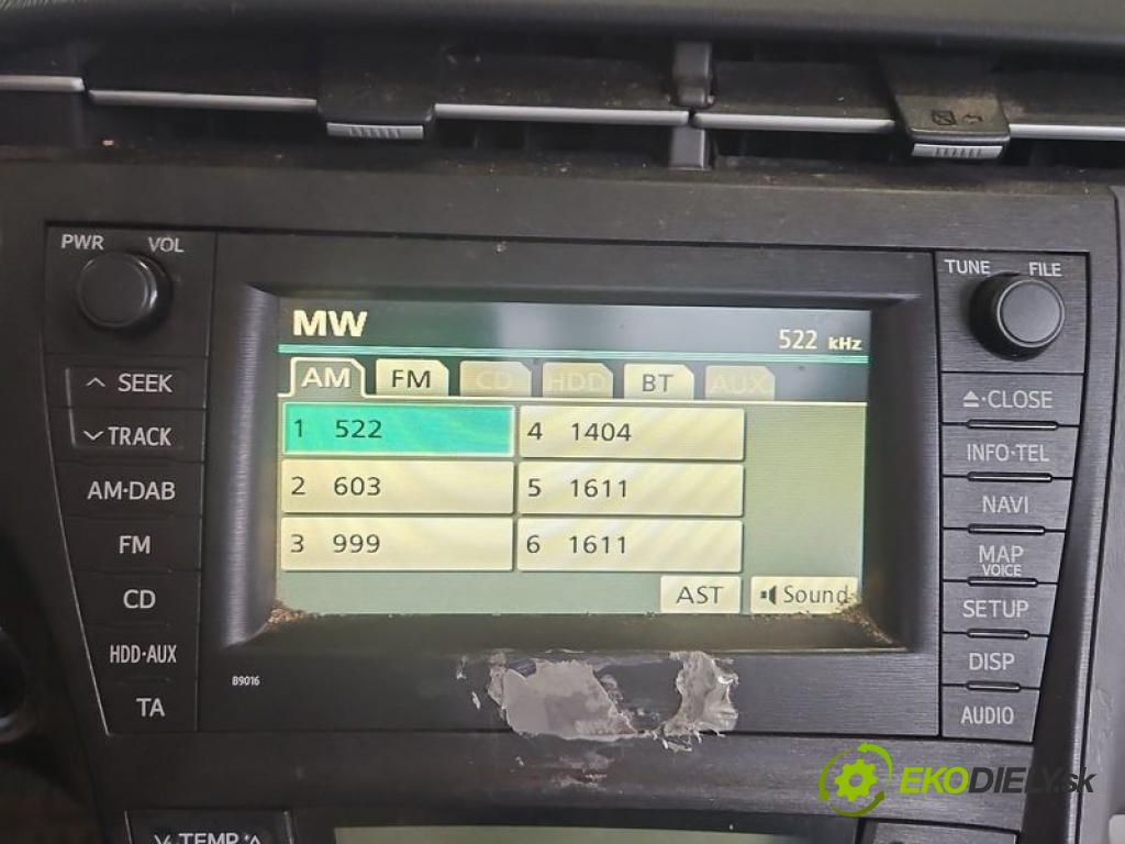 Toyota Prius III XW30 2009-2015 1.8 16V 99 hp automatic 73 kW 1798 cm3 5- Radio továrna: 86120-47400
