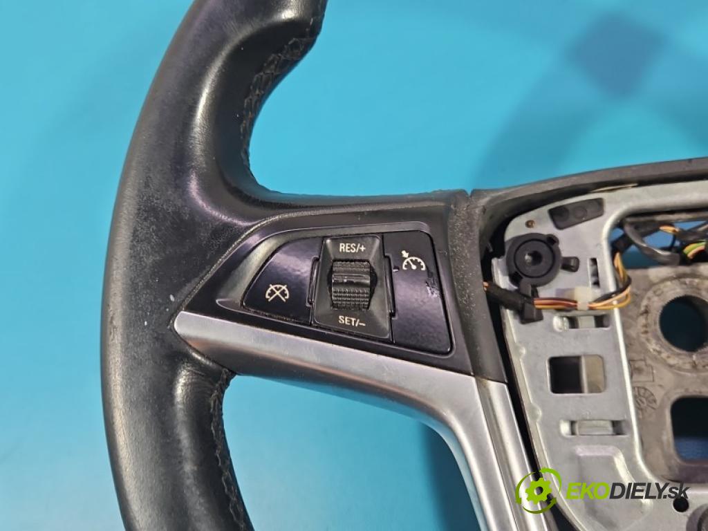 Opel Astra IV 2009-2015 1.7 cdti 110 hp manual 81 kW 1686 cm3 5- volant 13351021 (Volant)