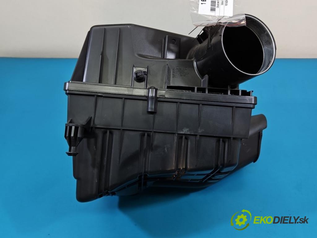 Volvo XC40 2017- 2.0 T B3 163 HP automatic 120 kW 1969 cm3 5- obal filtra vzduchu 32336642 (Obal vzduchového filtra)