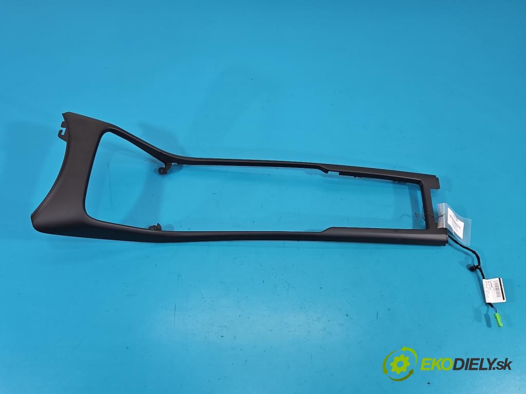Volvo XC40 2017- 2.0 T B3 163 HP automatic 120 kW 1969 cm3 5- kryt plast 32226897