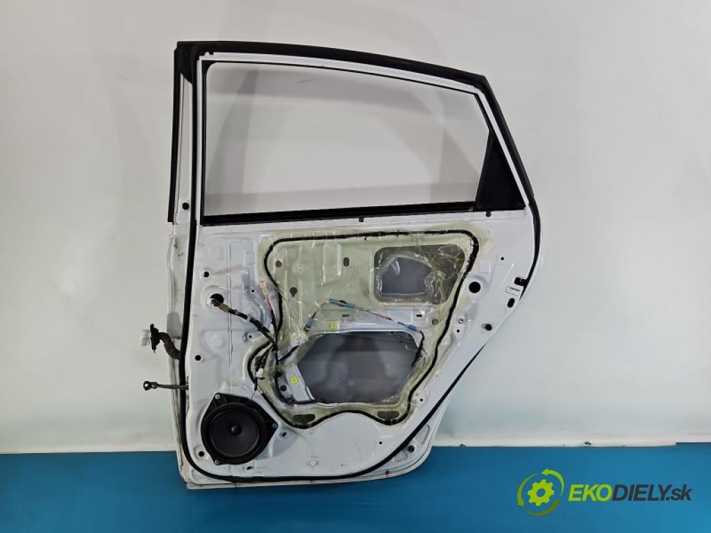 Toyota Prius III XW30 2009-2015 1.8 16V 99 hp automatic 73 kW 1798 cm3 5- dveře zadní pravé  (Klika dveří ostatní)