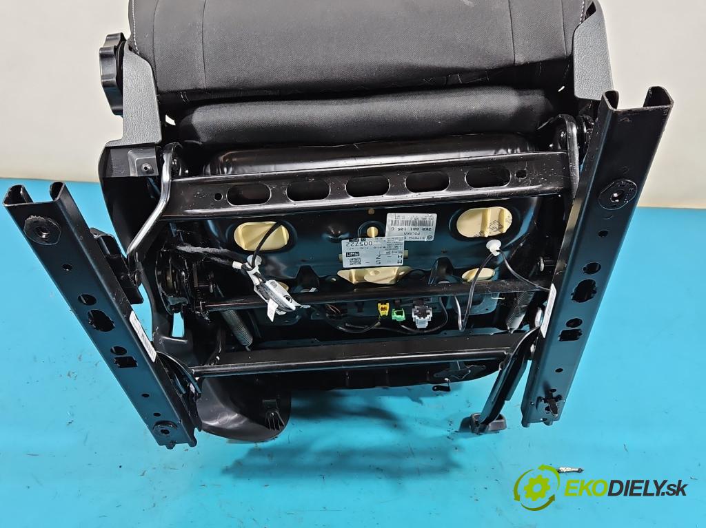 Skoda Fabia III 2014-2021 1.0 TSI 95 HP manual 70 kW 999 cm3 5- Sedačka ľavý (Sedadlo)