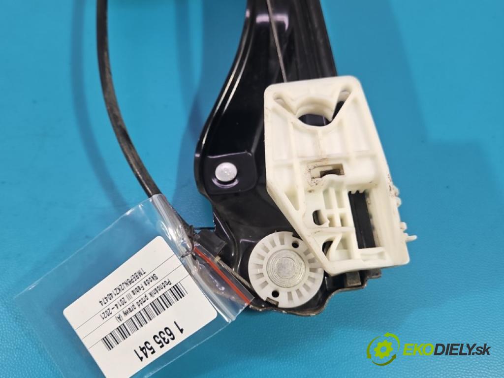 Skoda Fabia III 2014-2021 1.0 TSI 95 HP manual 70 kW 999 cm3 5- mechanizmus okna predné pravý 2Q2959882