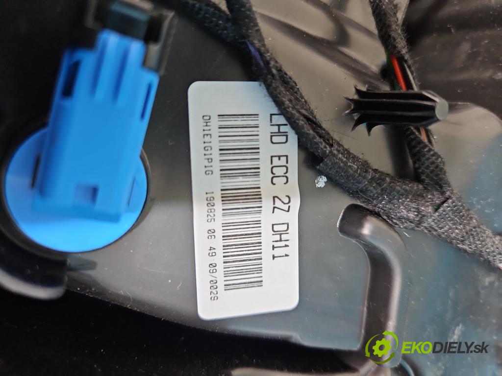 Volvo XC40 2017- 2.0 T B3 163 HP automatic 120 kW 1969 cm3 5- radiator 32296405 (Radiátor kúrenia)