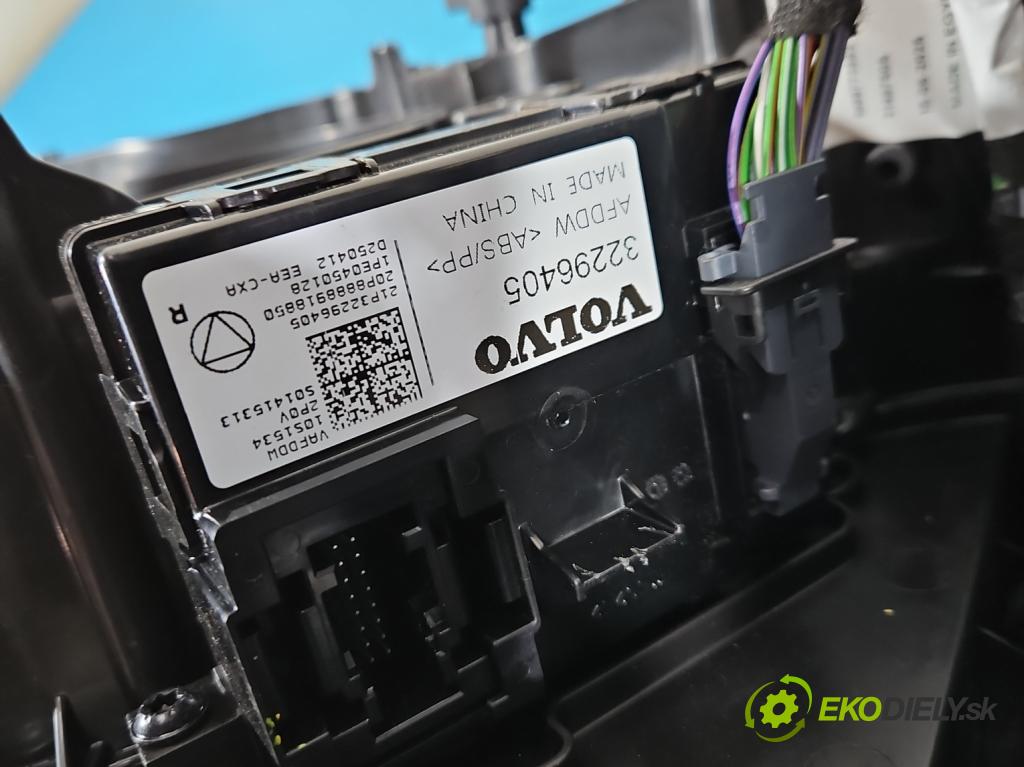 Volvo XC40 2017- 2.0 T B3 163 HP automatic 120 kW 1969 cm3 5- radiator 32296405 (Radiátor kúrenia)