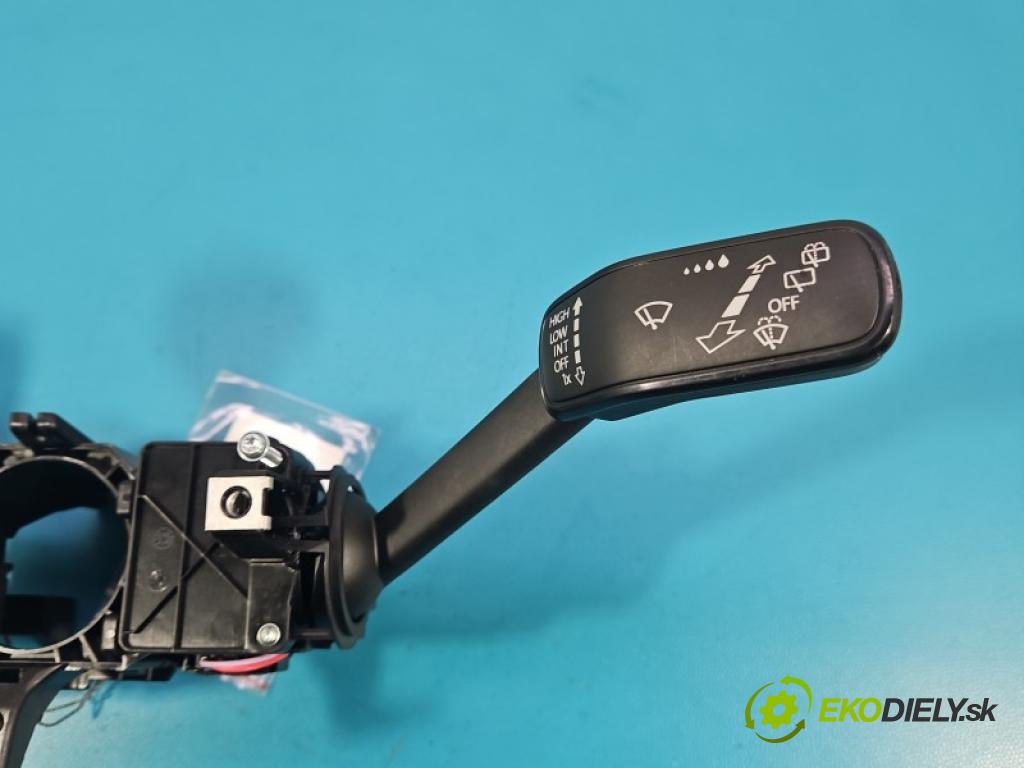 Skoda Fabia III 2014-2021 1.0 TSI 95 hp manual 70 kW 999 cm3 5- Přepínač sdružený 2Q0953521AE (Páčky pod volantem)