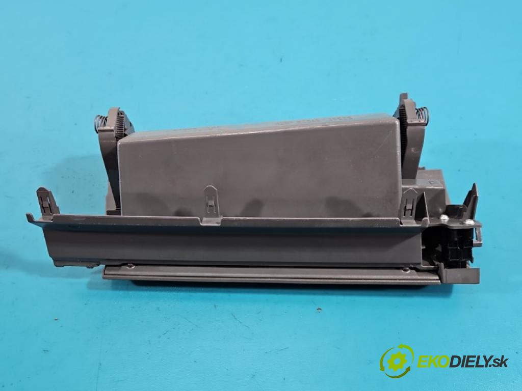 Toyota Prius III XW30 2009-2015 1.8 16V 99 HP automatic 73 kW 1798 cm3 5- kastlík 55511-47040
