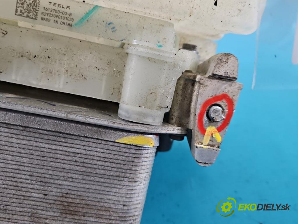 Tesla Model Y 0.0 automatic 378 kW  5- Distributor: 1613703-00-B