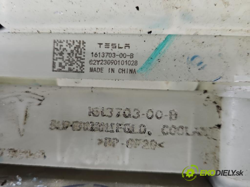 Tesla Model Y 0.0 automatic 378 kW  5- Distributor: 1613703-00-B