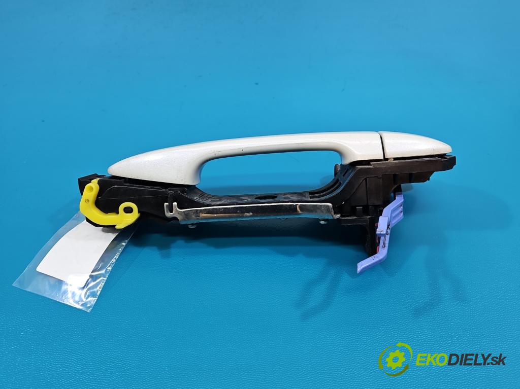 Toyota Prius III XW30 2009-2015 1.8 16V 99 HP automatic 73 kW 1798 cm3 5- rukoväť zadné ľavé mimo:  (Kľučka dverí ostatné)