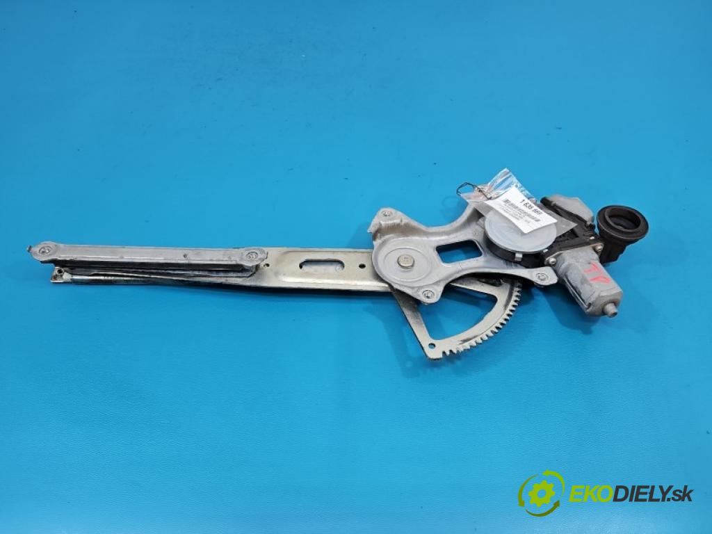 Toyota Prius III XW30 2009-2015 1.8 16V 99 hp automatic 73 kW 1798 cm3 5- mechanismus stahování zadní pravý 85710-72020
