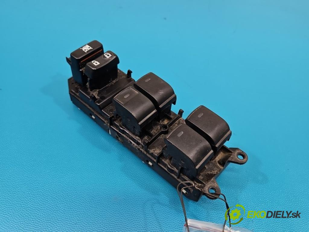Toyota Prius III XW30 2009-2015 1.8 16V 99 hp automatic 73 kW 1798 cm3 5- Přepínač oken zpětných zrcátek 84040-33100
