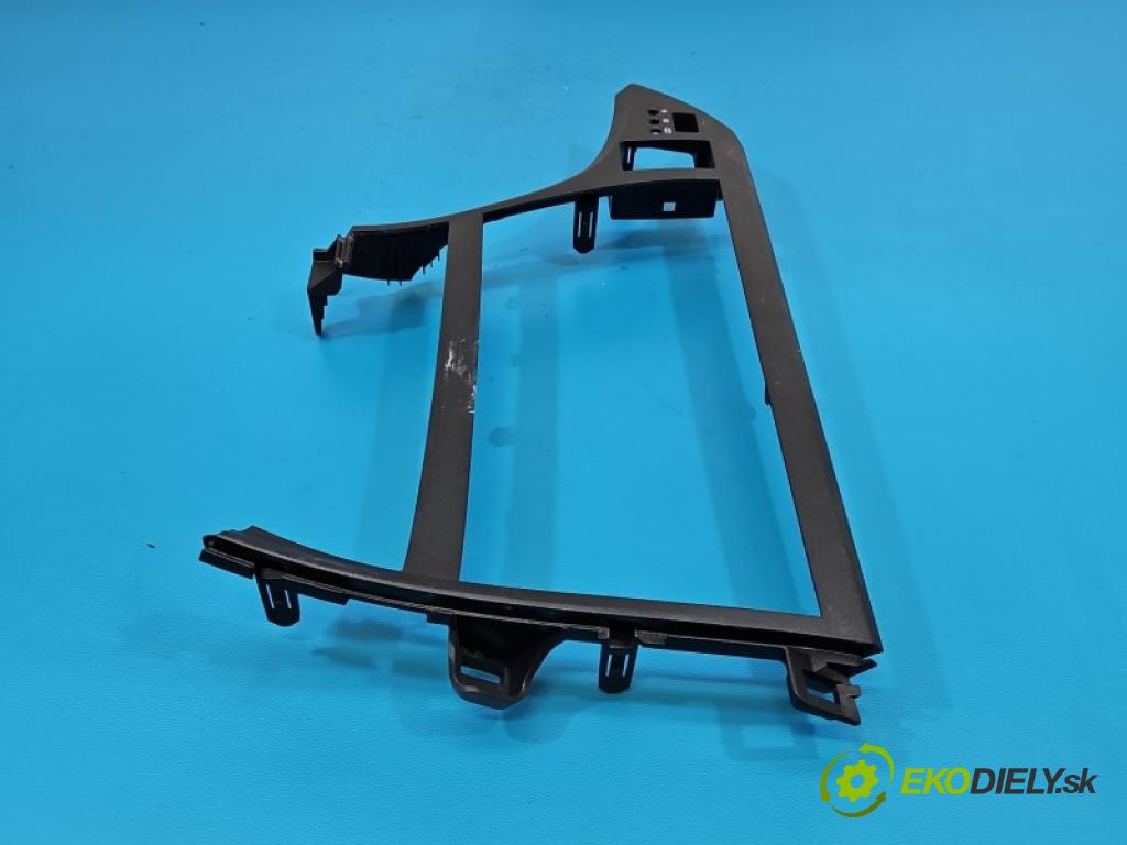 Toyota Prius III XW30 2009-2015 1.8 16V 99 HP automatic 73 kW 1798 cm3 5- Rám: rádio: 55474-47070