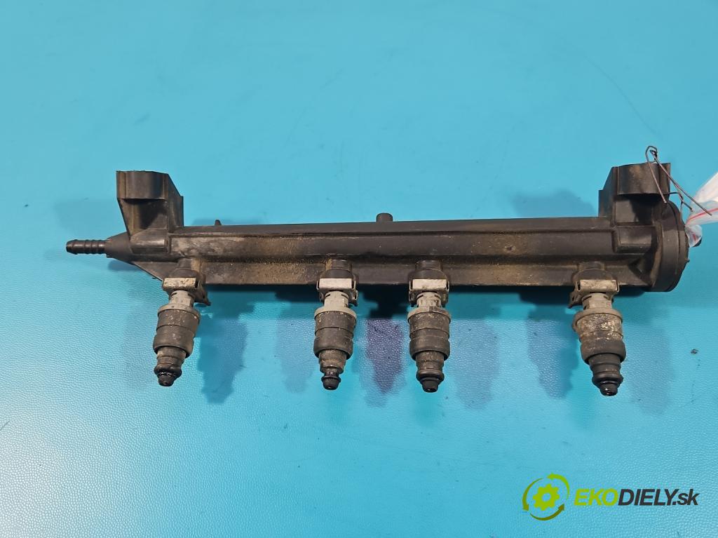 Seat Altea 1.6 8V 102 HP manual 75 kW 1595 cm3 5- vstrek benzín 06A906031BT