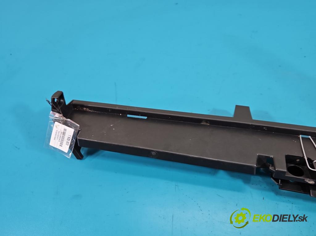 Volvo XC40 2017- 2.0 T B3 163 HP automatic 120 kW 1969 cm3 5- kryt plast 32353159