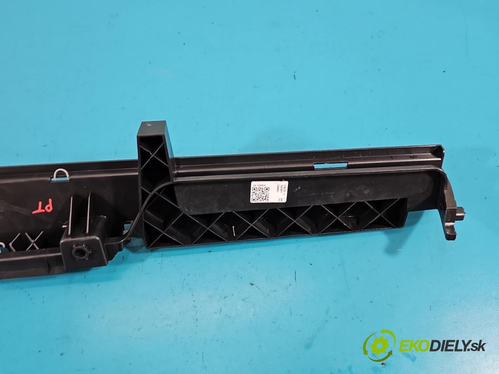 Volvo XC40 2017- 2.0 T B3 163 HP automatic 120 kW 1969 cm3 5- kryt plast 32353159