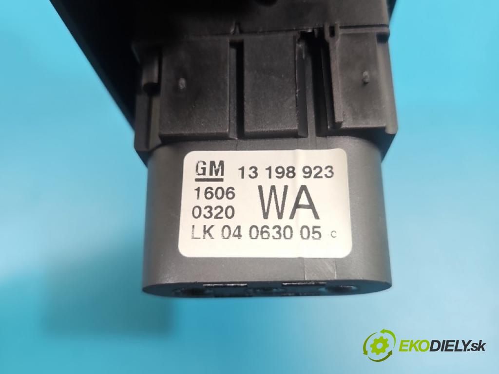 Opel Astra III 2004-2014 1.9 cdti 101 HP manual 74 kW 1910 cm3 5- prepínač světla: na doska: 13198923