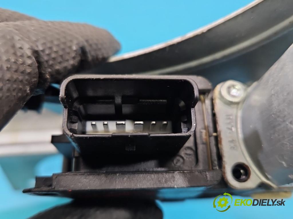 Peugeot 508 I 2010-2018 2.0 hdi 163 hp automatic 120 kW 1997 cm3 5- mechanismus stahování přední levý 9688808280