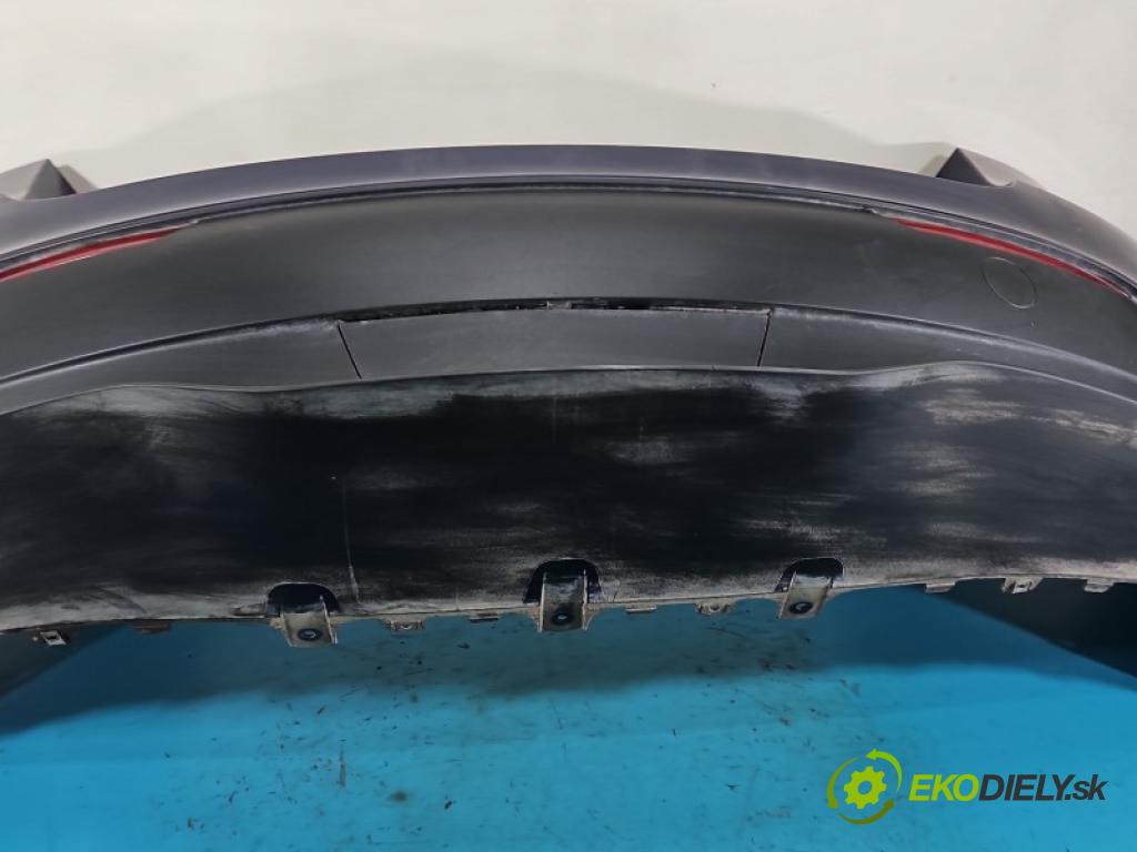 Tesla Model Y 0.0 automatic 378 kW  5- nárazník zadní  (Klika dveří ostatní)