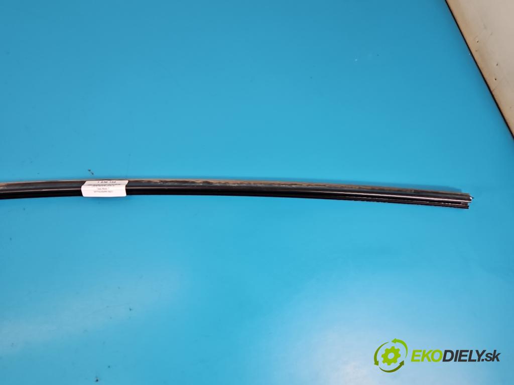 Tesla Model Y 0.0 automatic 378 kW 5- lišta střecha: pravé 1621159-00-A