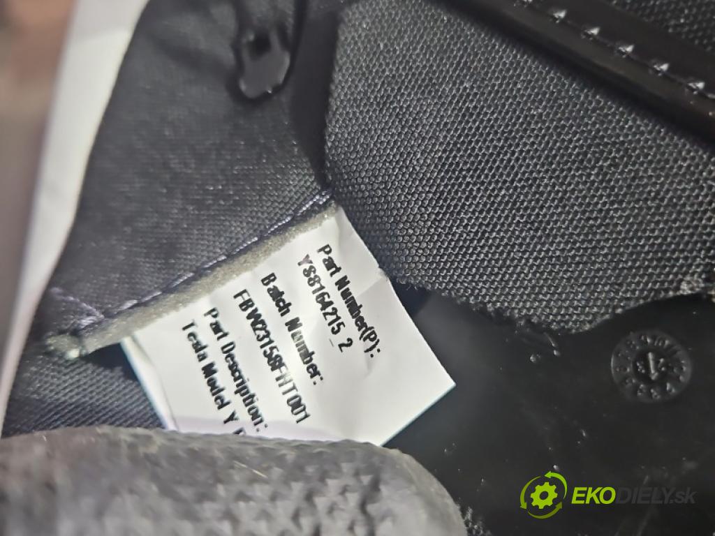 Tesla Model Y 0.0 automatic 378 kW  5- Opěrka hlavy: sedadlo: