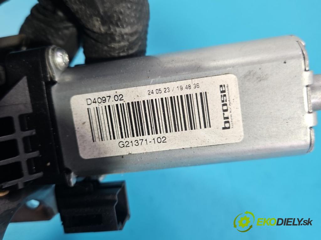Tesla Model Y 0.0 automatic 378 kW 5- motorek G21371-102