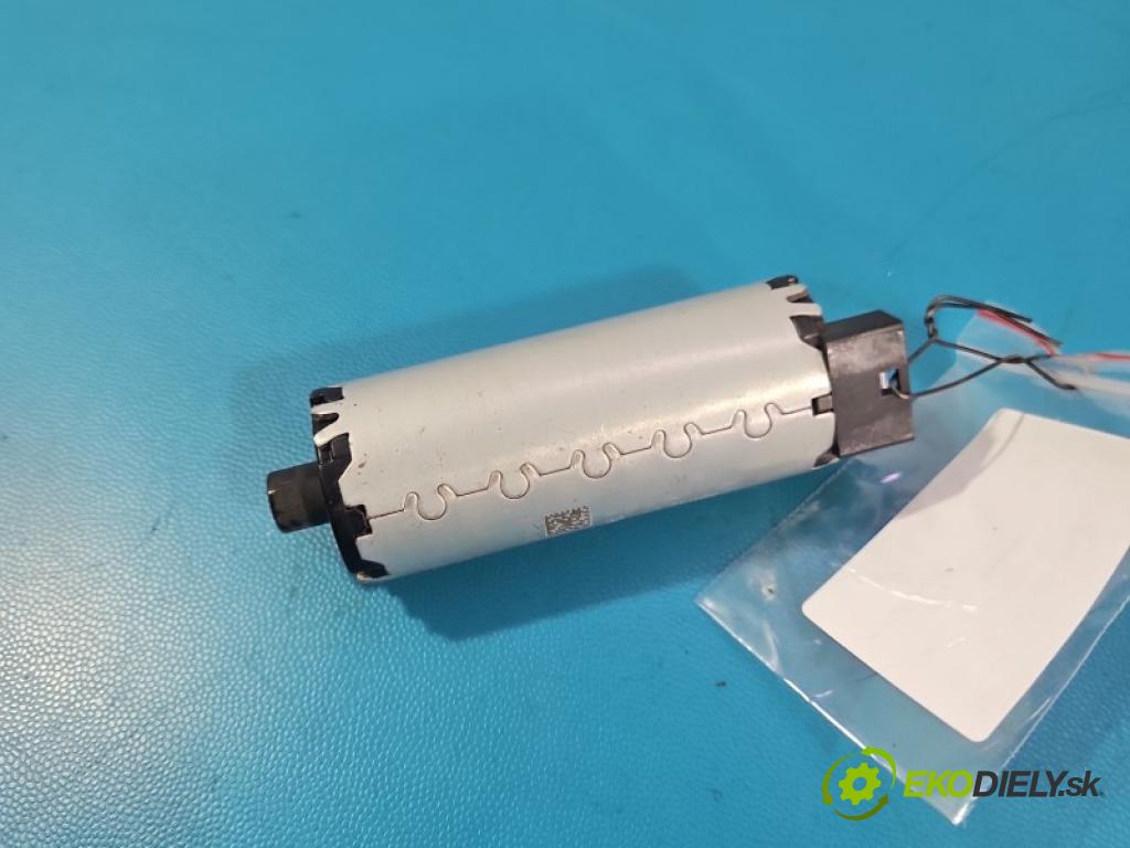 Tesla Model Y 0.0 automatic 378 kW 5- motorek G01213-101