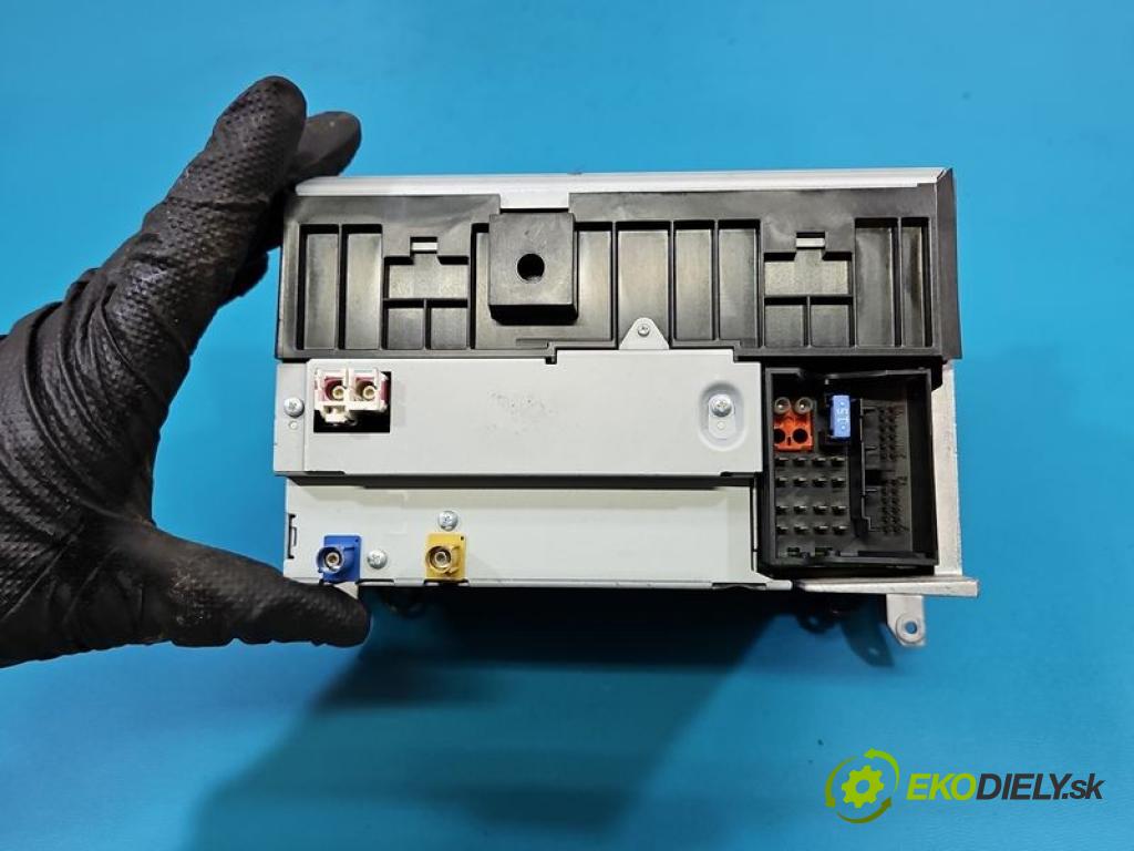 Mercedes B W245 2005-2011 2.0 8V 116 hp automatic 85 kW 2034 cm3 5- Radio továrna: A1698706194