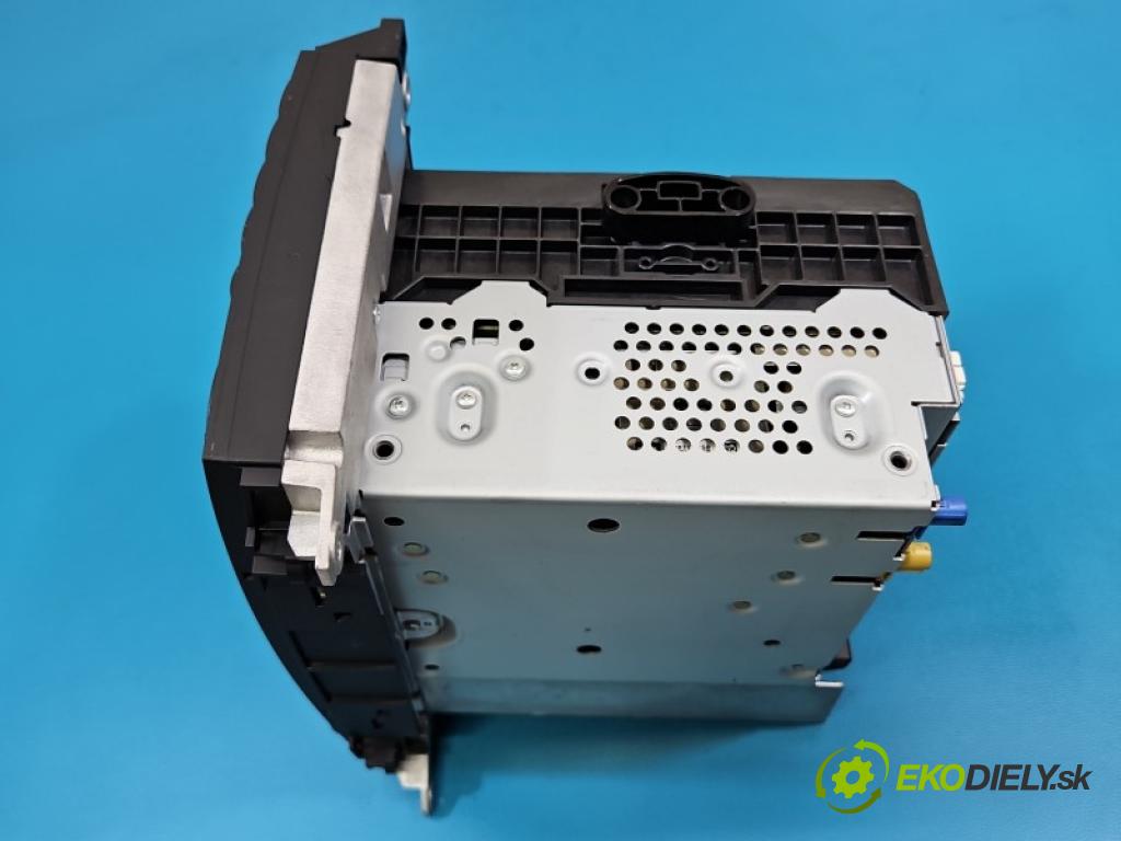 Mercedes B W245 2005-2011 2.0 8V 116 hp automatic 85 kW 2034 cm3 5- Radio továrna: A1698706194
