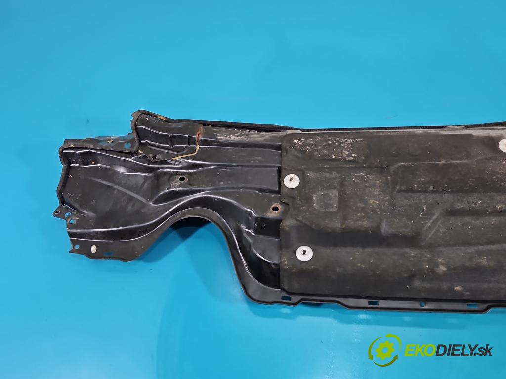 Toyota Prius III XW30 2009-2015 1.8 16V 99 HP automatic 73 kW 1798 cm3 5- torpédo 55737-47040 (Torpédo (plast pod čelným sklom))