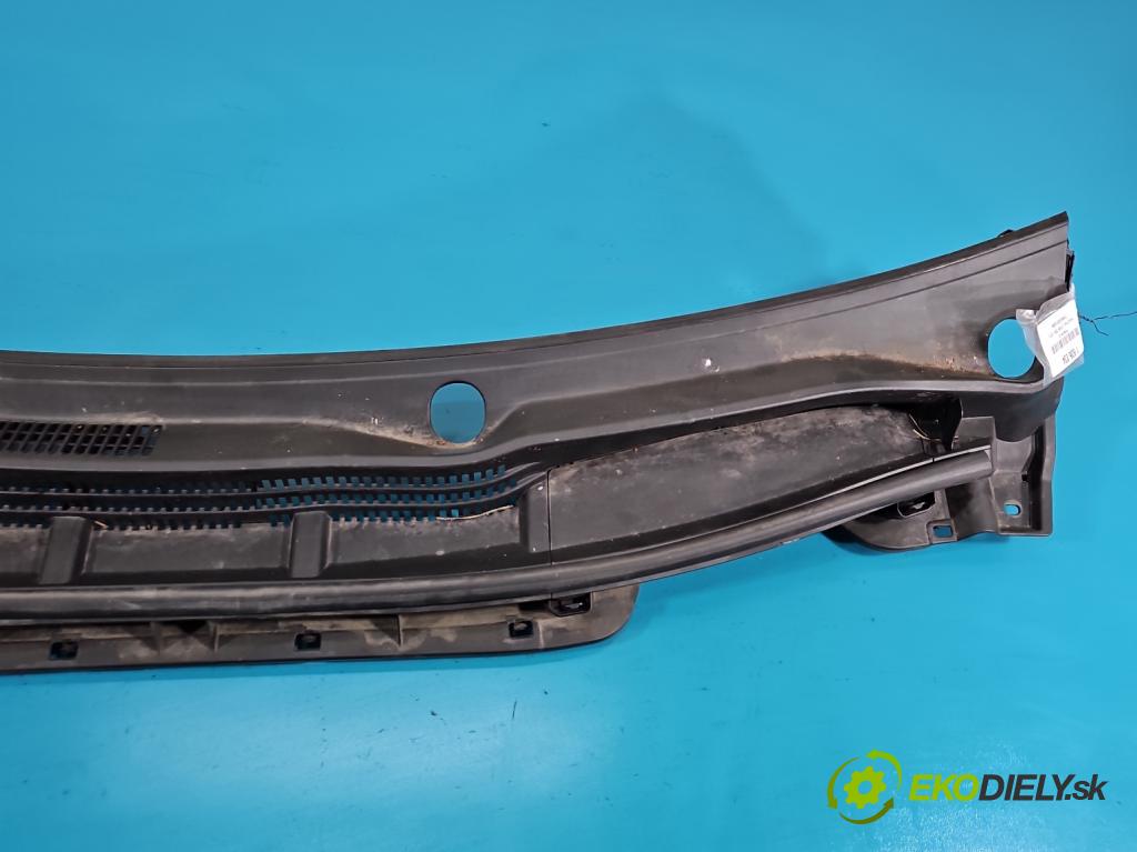 Toyota Prius III XW30 2009-2015 1.8 16V 99 HP automatic 73 kW 1798 cm3 5- torpédo 55783-47060 (Torpédo (plast pod čelným sklom))